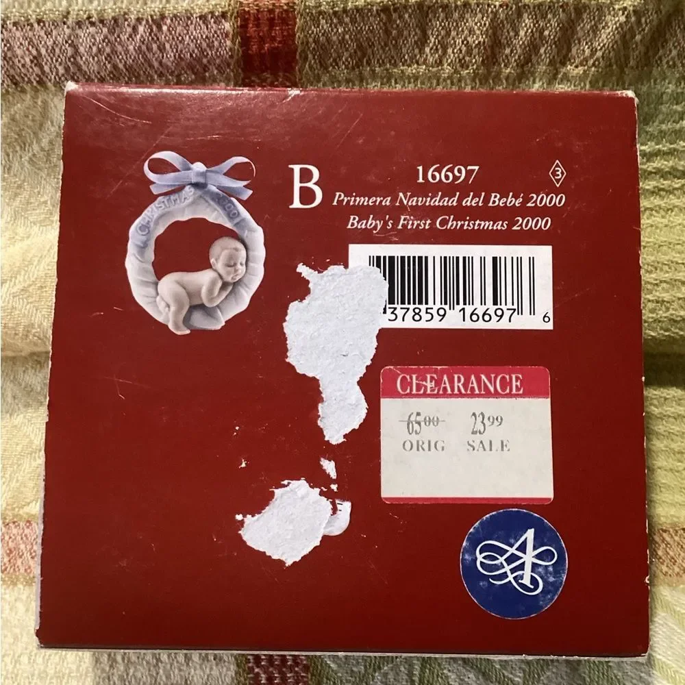 Lladro Merry Christmas Baby's First Ornament Dated 2000 New in Box Boy or Girl